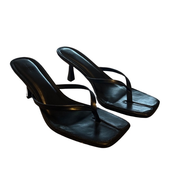 Elegant Black Women's Heeled Sandals - Picture 1 of 4